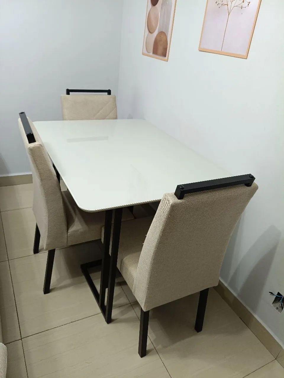Mesa de Jantar 4 Lugares