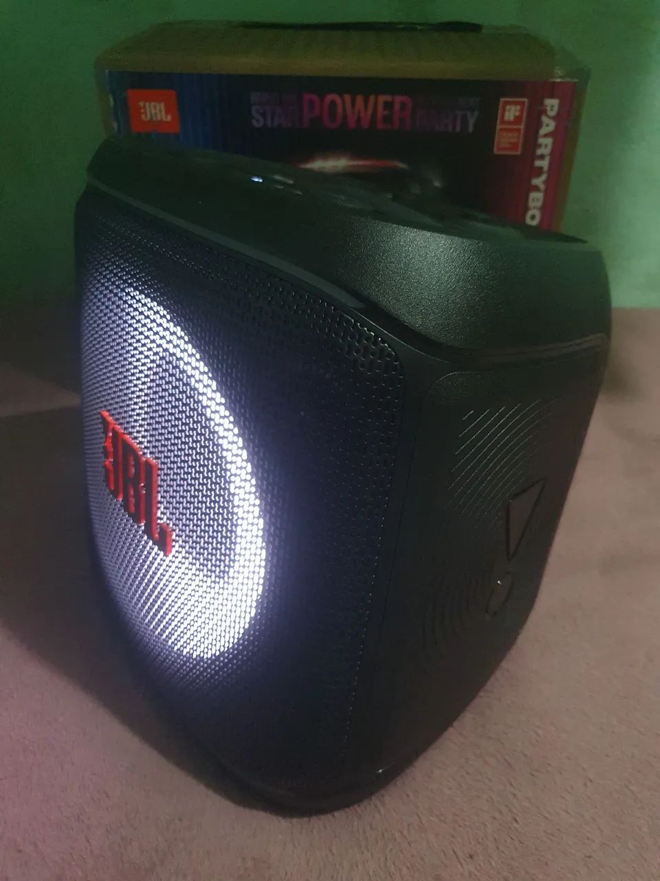 Jbl encore 2 com bateria removivel e microfones  - Foto 4