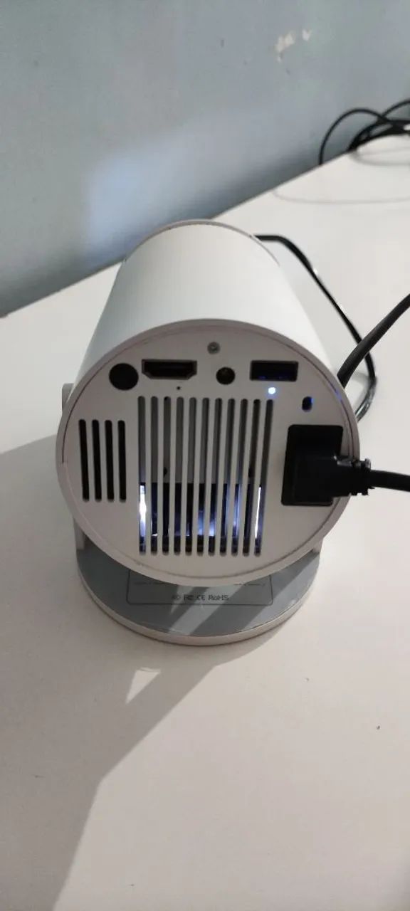 Projetor Hy300 Com Controle Remoto Liga Não tem imagem - Foto 3