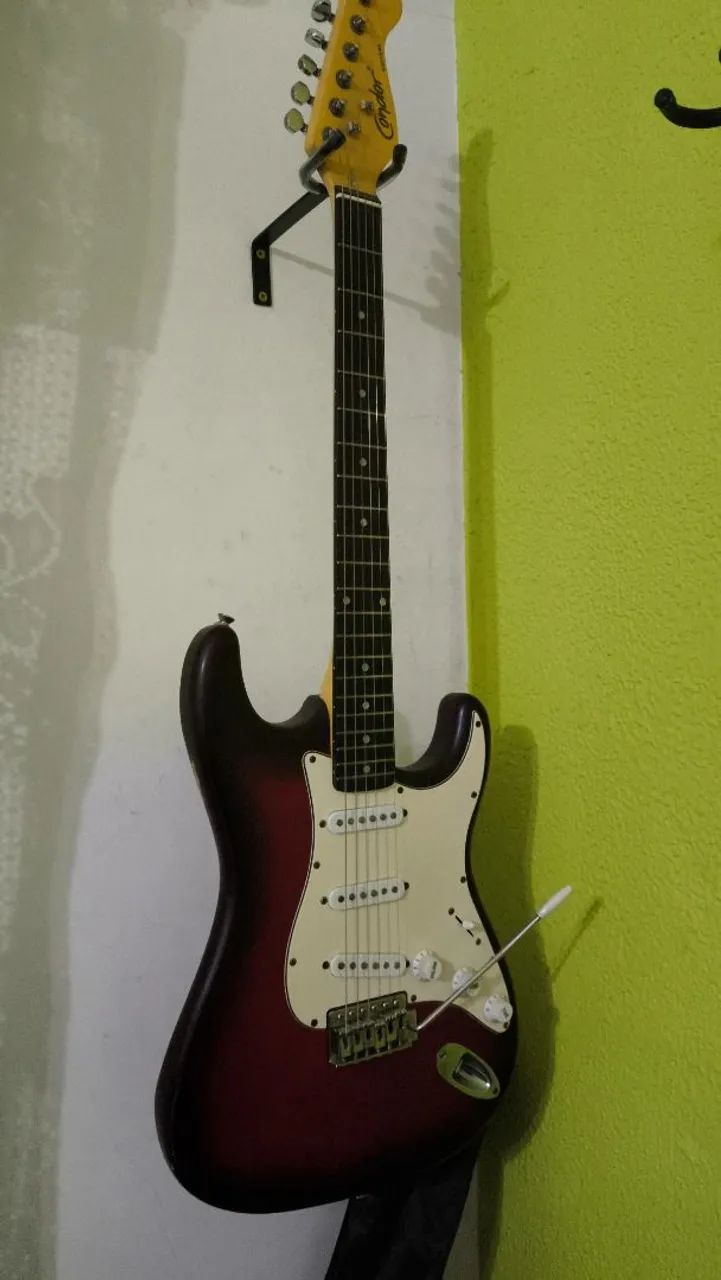 Guitarra Condor 