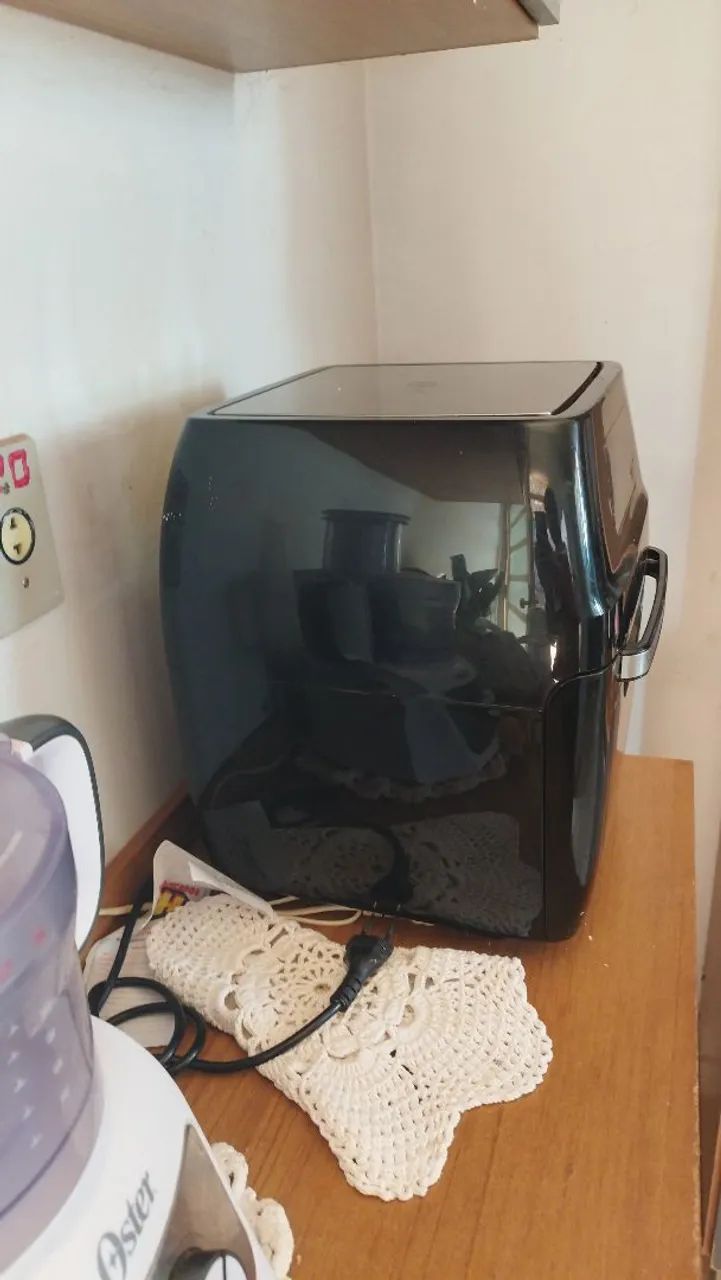 Vendo Air fryer 12 Litros Oster - Foto 2