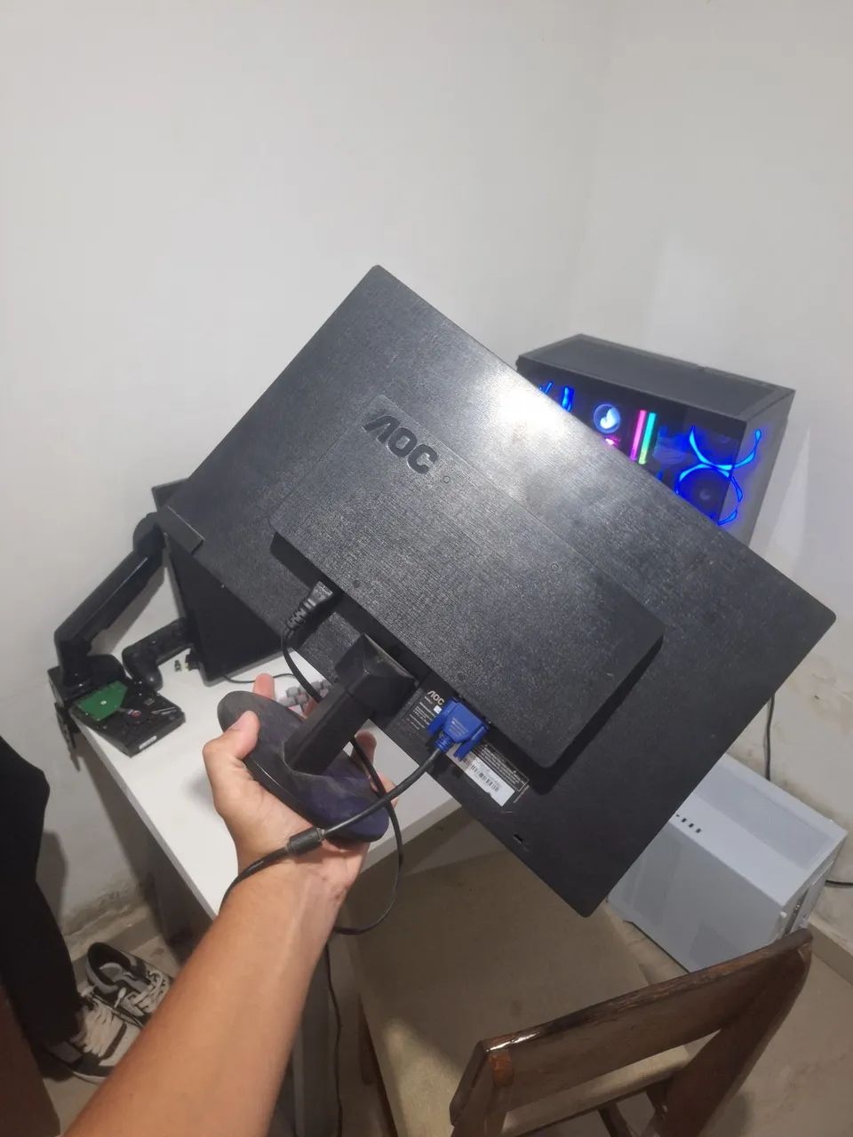 Monitor AOC  18plgd 60hz - Foto 2