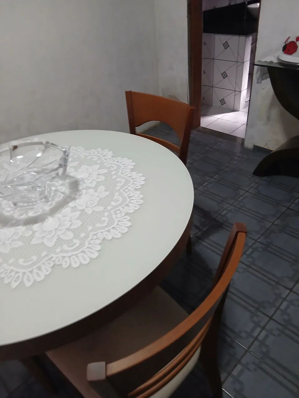 Conjunto de mesa com cadeiras - Foto 4