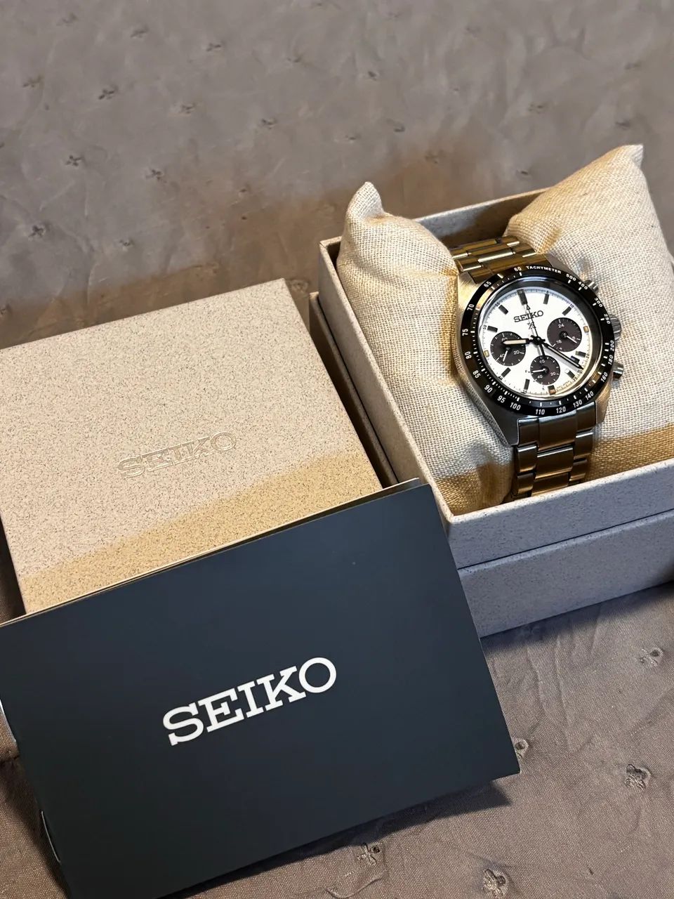 Seiko Prospex Speedtimer Panda SSC813P1 Solar Safira 39mm