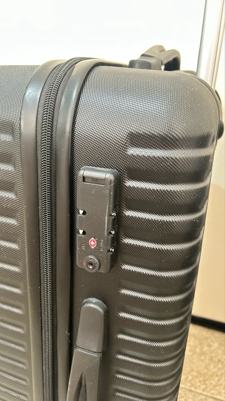 Mala Média 23kg - Primark/Europa - Perfeito Estado Com Cadeado - Foto 5