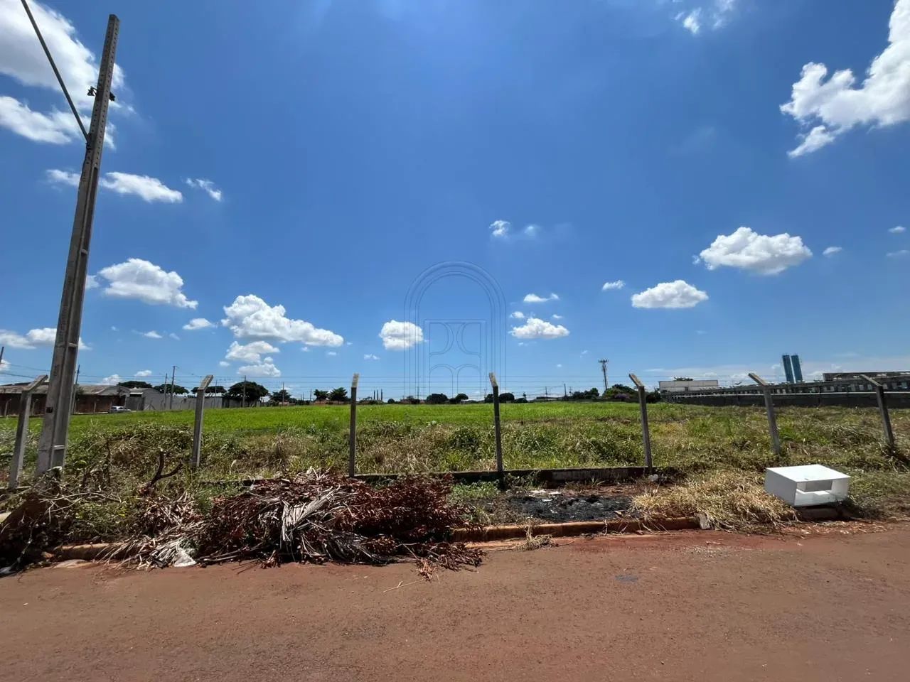 Terreno Industrial à venda próximo a PUC Londrina - 1000m²