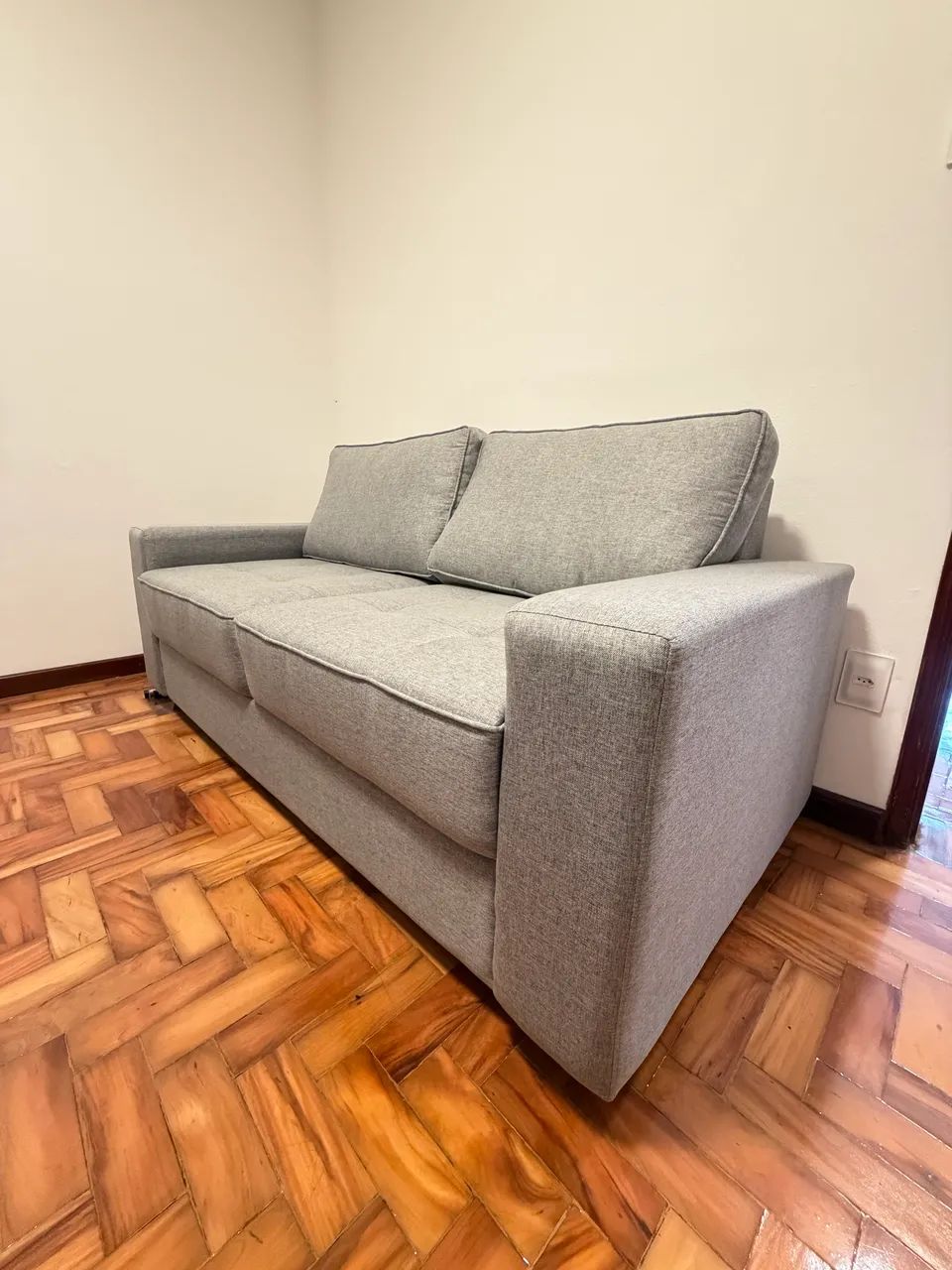 Sofá 2 lugares linho cinza  - Foto 5
