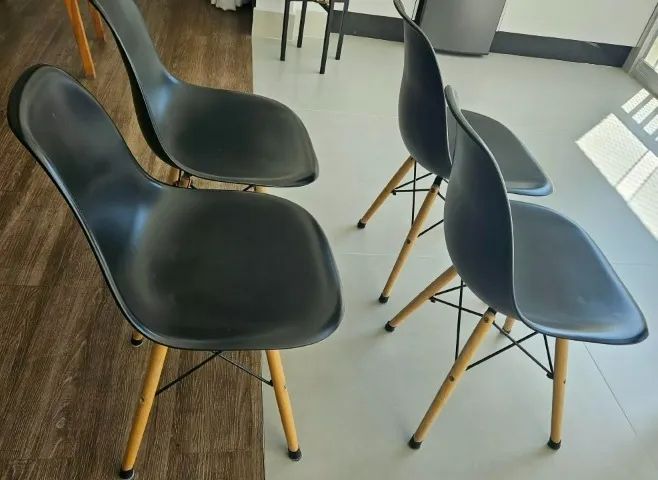 Cadeiras modelo Eames Eiffel  - Foto 4