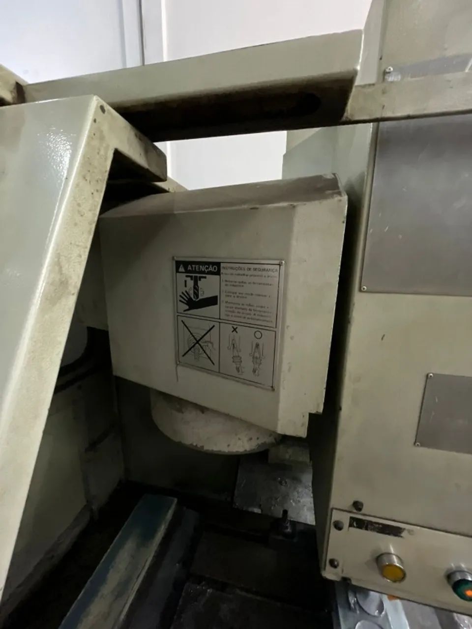 Vende-se Cnc Centro De Usinagem Romi Discovery 360 Maquina Com Geometria 100% - Foto 5