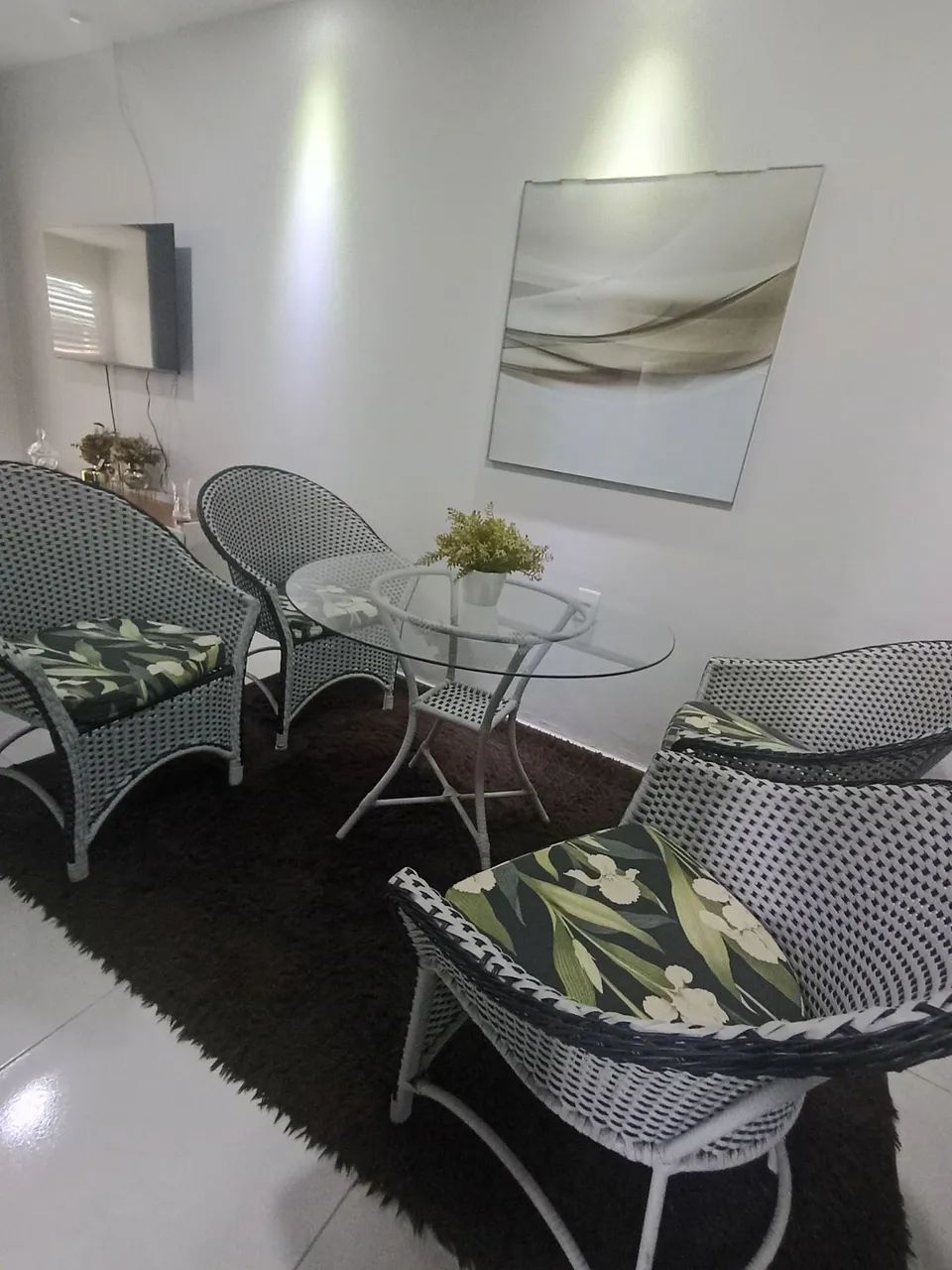 Mesa de vidro com 4 cadeiras  - Foto 2