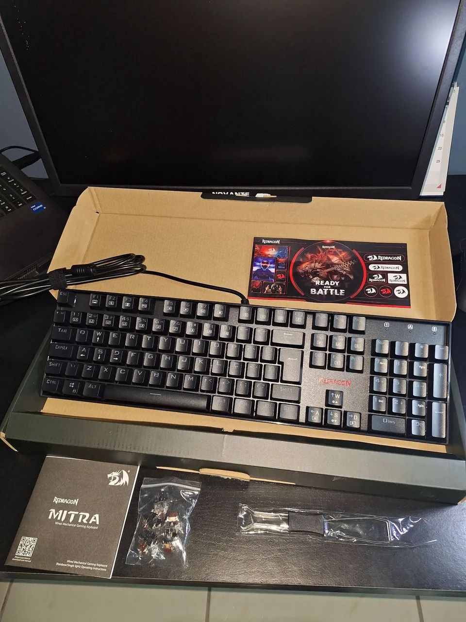 Teclado mecânico Redragon Mitra Switch Marrom - Foto 4