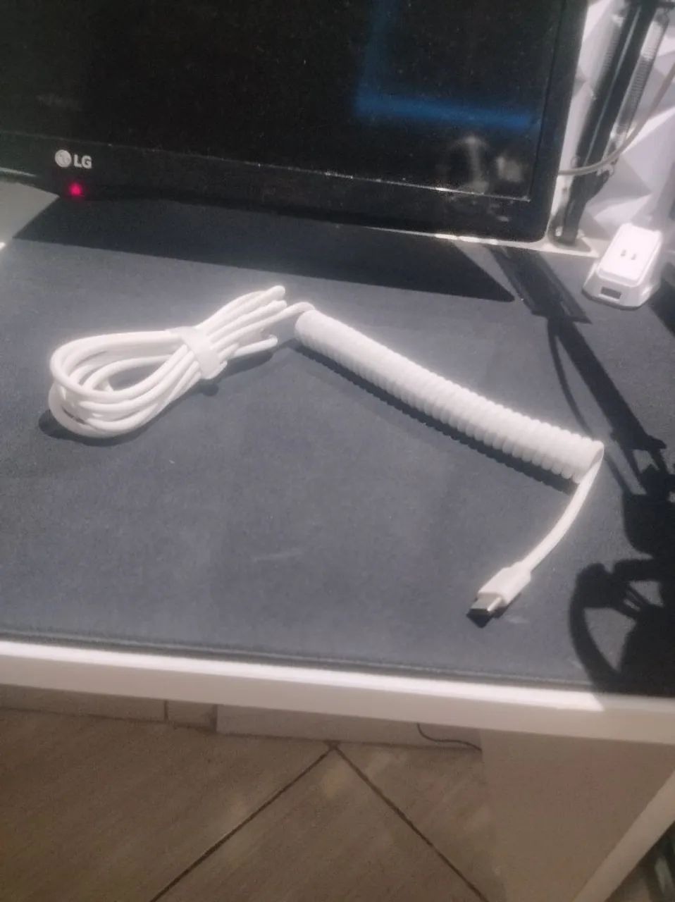 TECLADO MAGNÉTICO + CABO ENCARACOLADO  - Foto 3