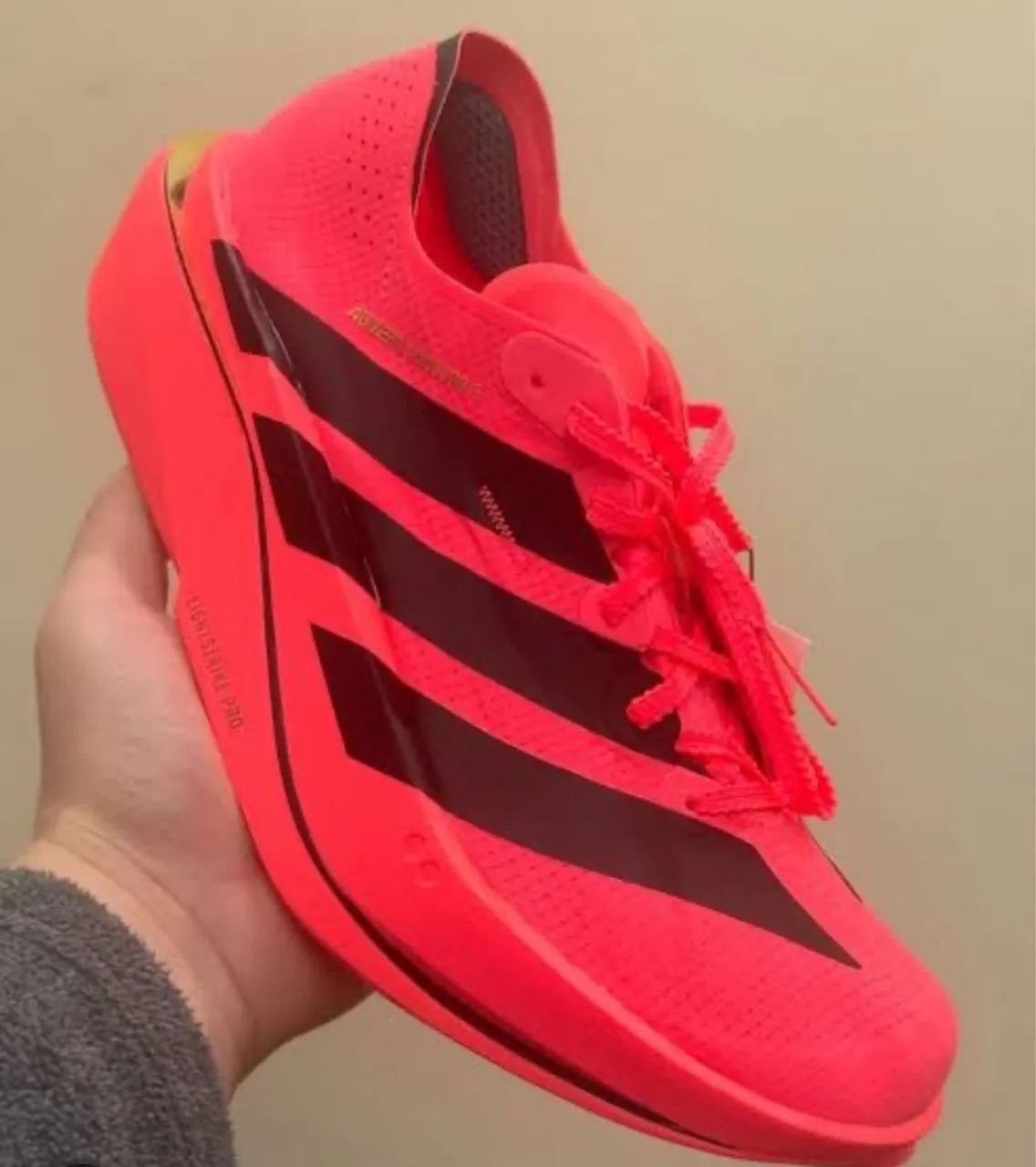 Tênis adizero importado 