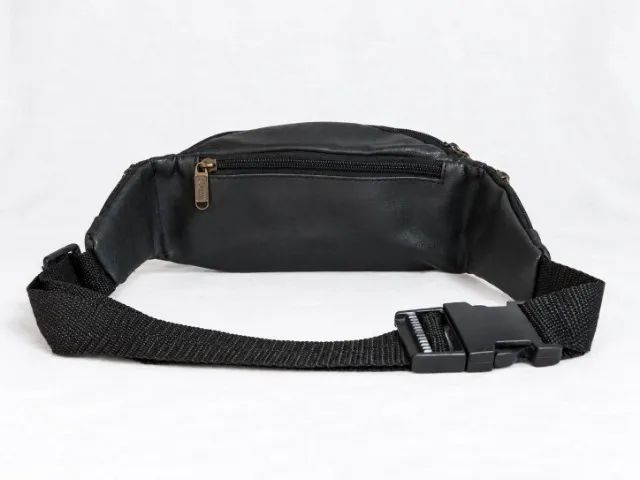 Pochete Chenson Preta com Bolsos e Cinto Ajustável - Foto 3