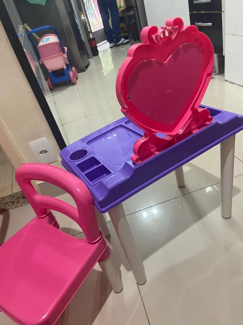 Mesa de maquiagem infantil - Foto 3