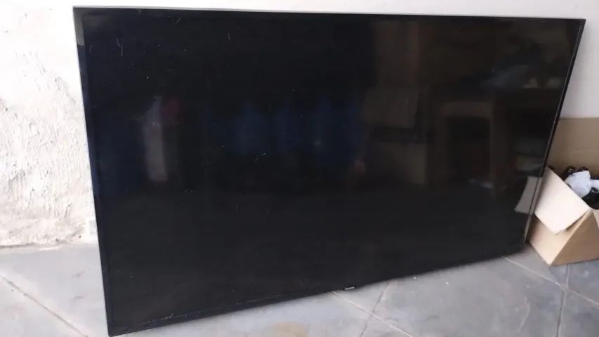 tv 48 samsung com defeito,,sem controle,sem o pé.