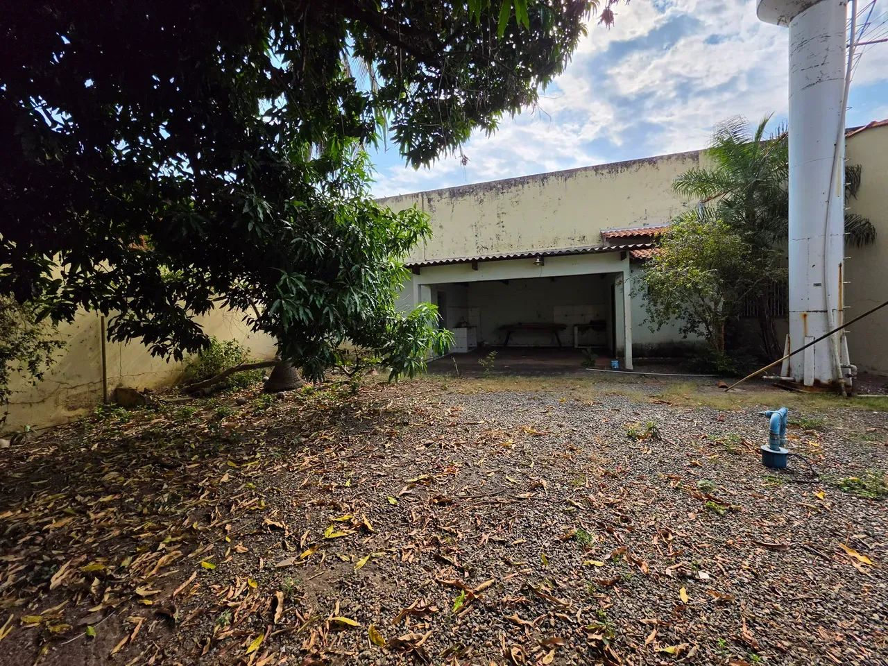 OPORTUNIDADE! Imóvel com 1.610 m² no Centro de Várzea Grande - Foto 5