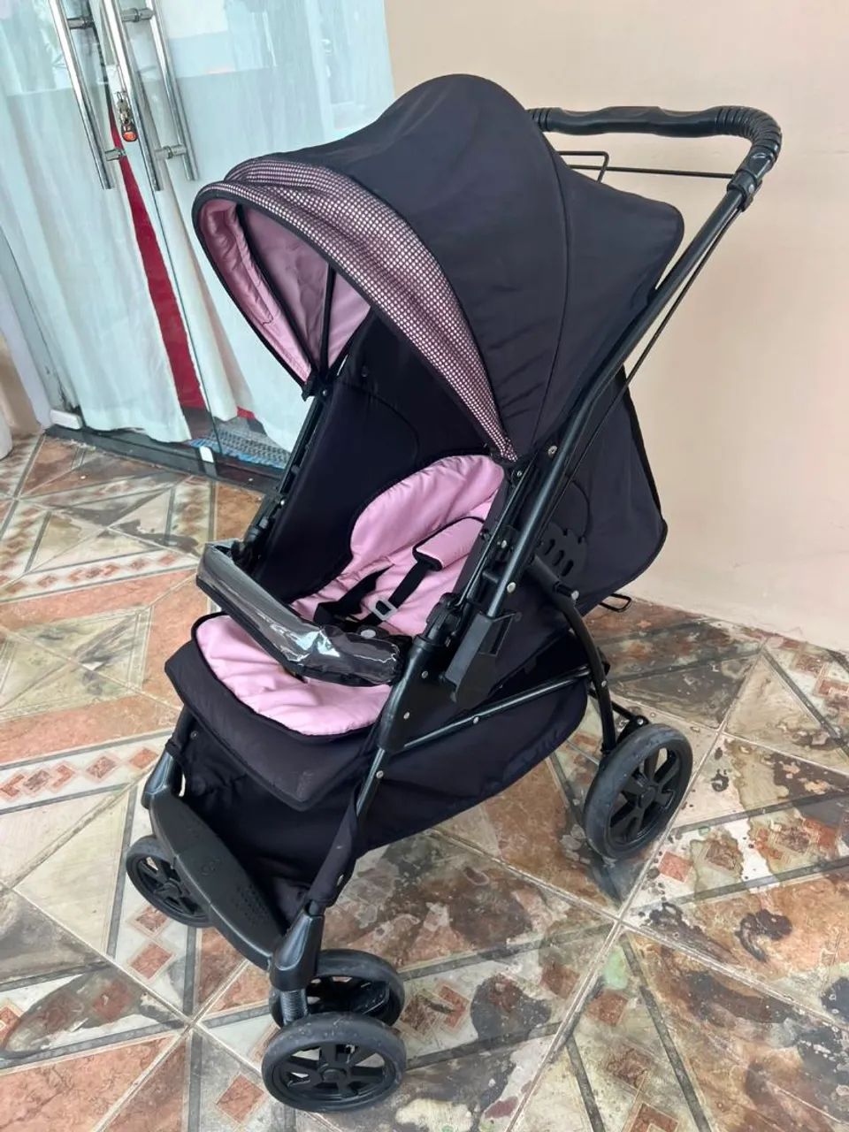 Vendo carrinho de bebe semi novo