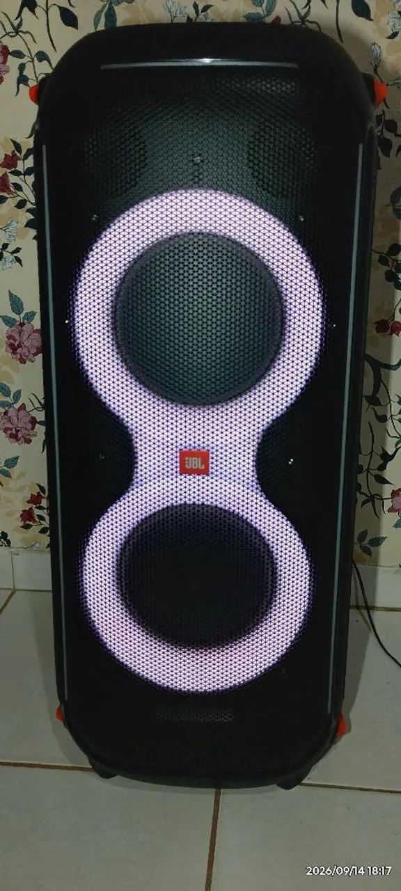 Caixa de som JBL paribox 710 nova