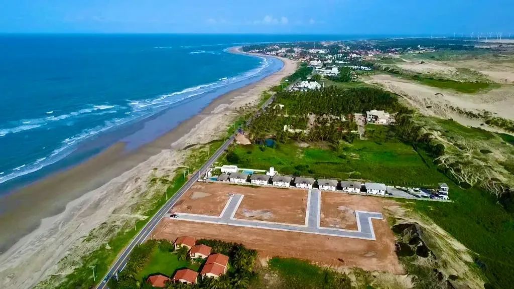 LOTES NA PRAIA DE FLECHEIRAS FRENTE MAR