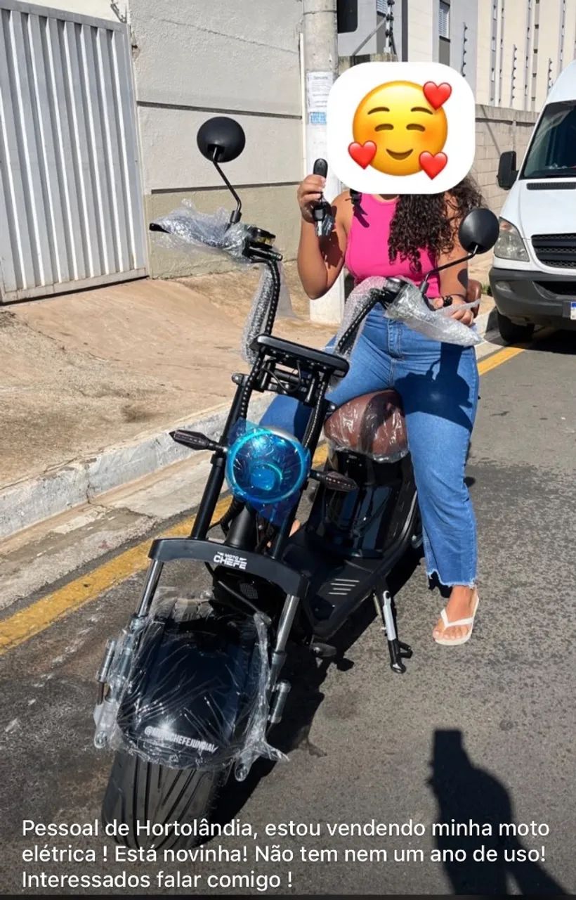 Moto elétrica semi nova 