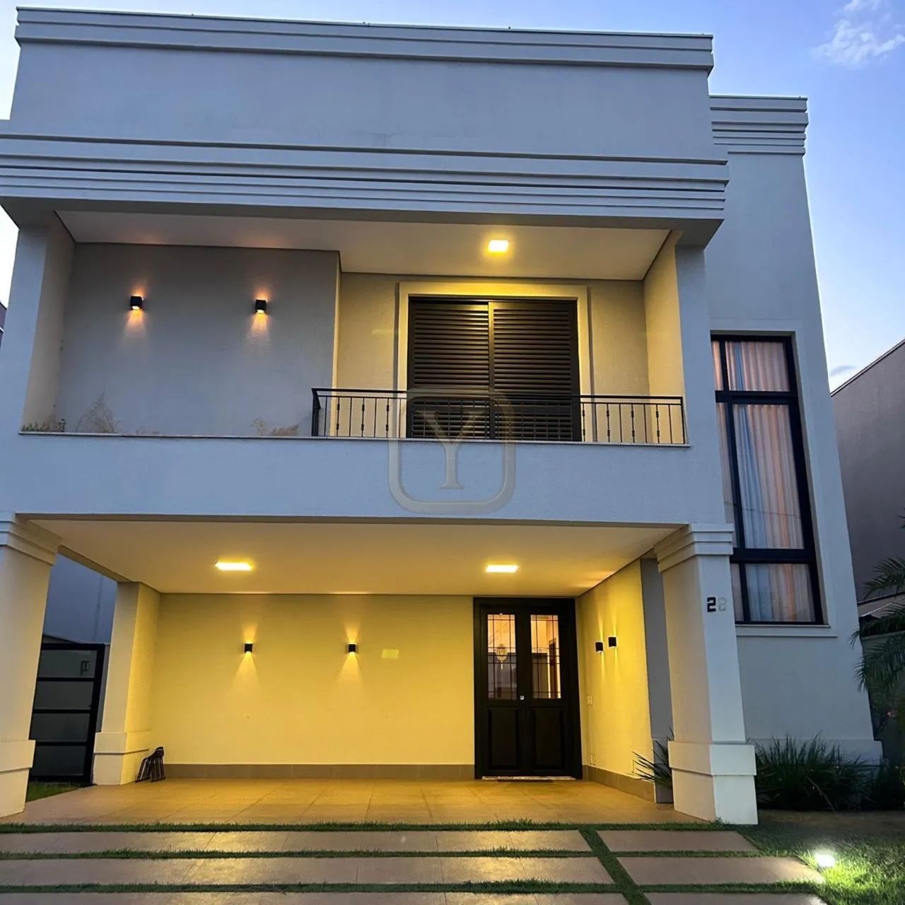Casa a venda - Alphaville 2 - 04 suítes e 280m² - Cuiabá-MT!