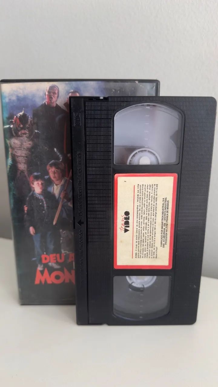 VHS Filme Deu a Louca nos Monstros  - Foto 3