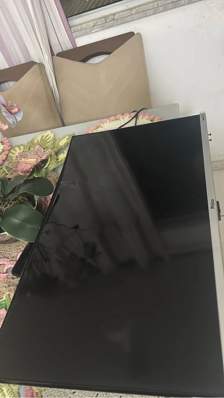 Tv para retirada de peça,tava funcionando normalmente  - Foto 3