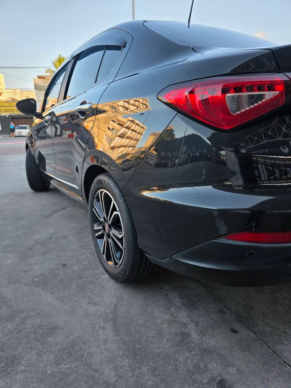 Fiat Cronos Precision 1.8 16V Flex Aut. 2019 - Foto 4