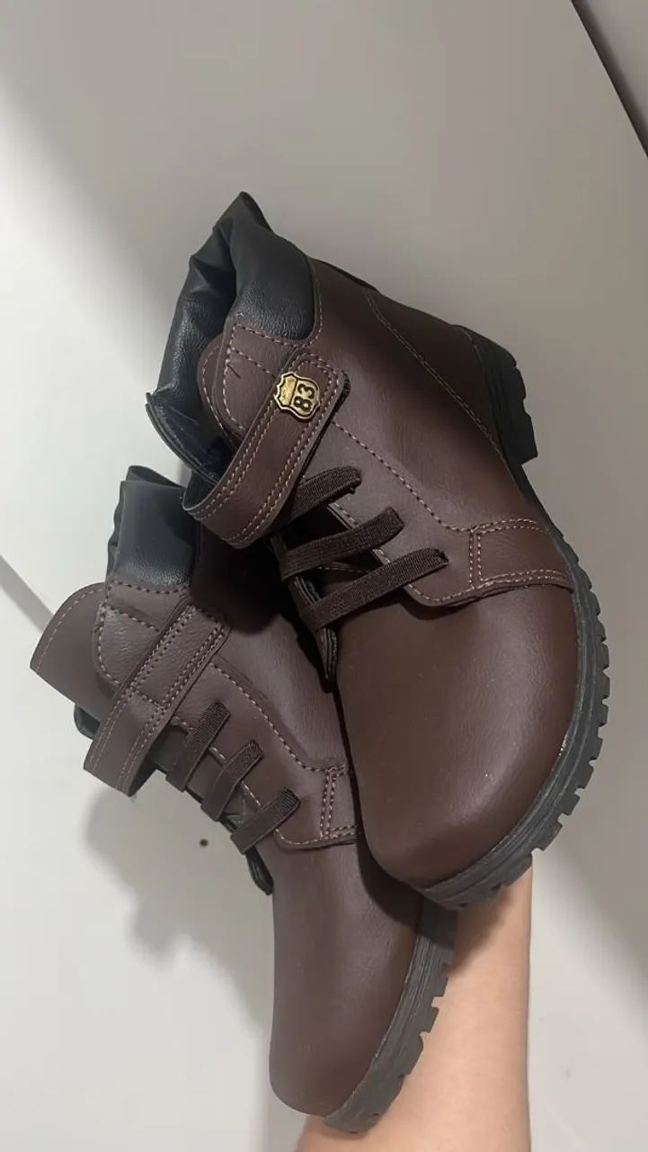 Bota tamanho 34/35 - Foto 2