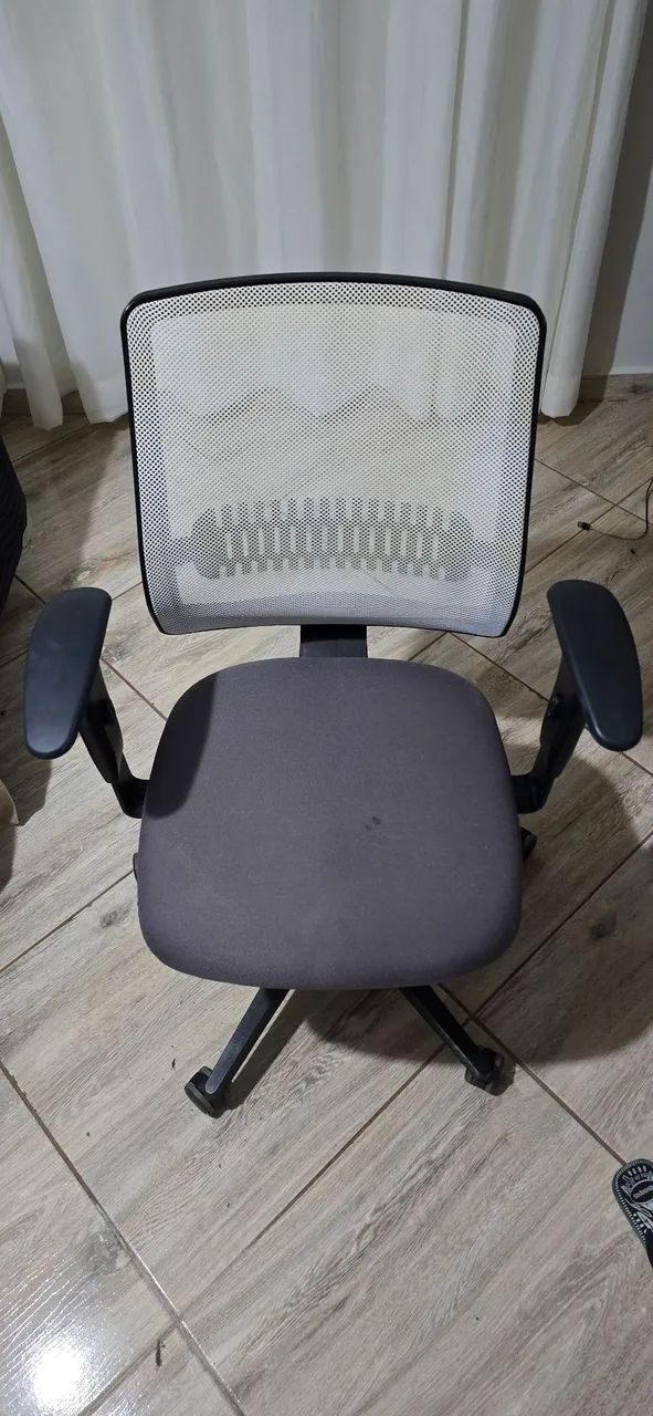 Cadeira de escritorio Uni Flexform cinza - Foto 4