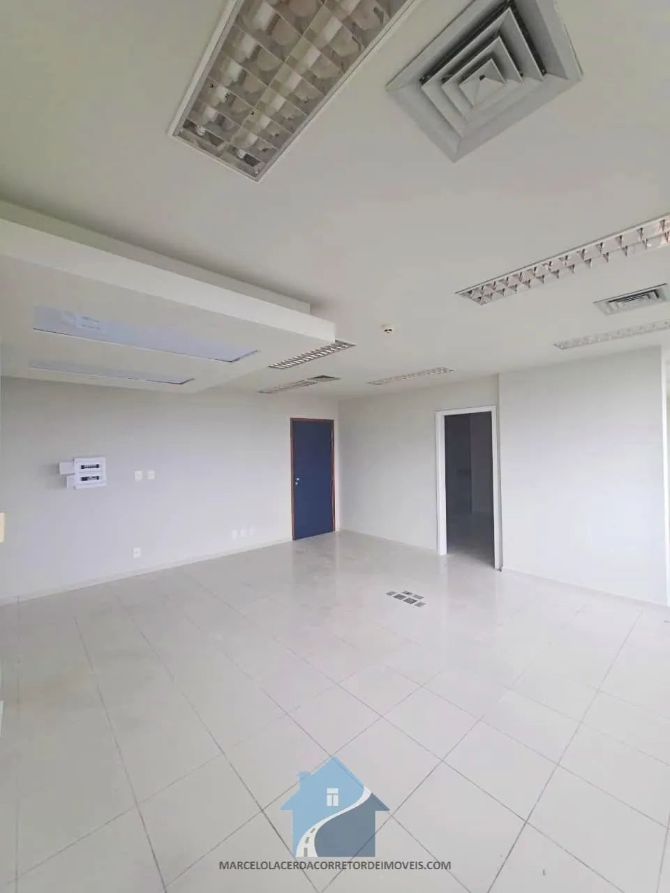 Sala Comercial na Torre Business - Millennium - Chapada