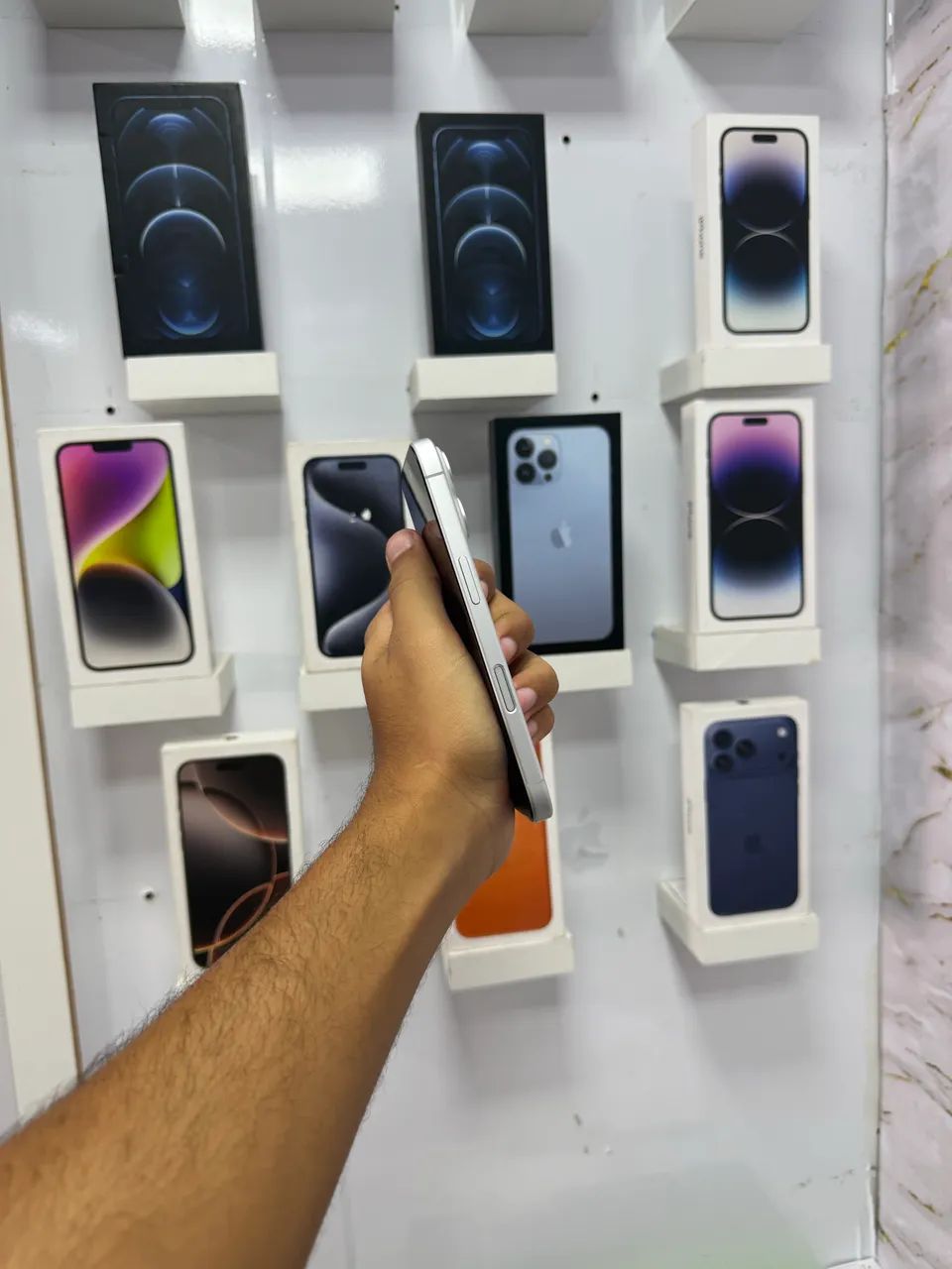 IPHONE 16 128 GIGAS BRANCO BATERIA 100%  - Foto 5