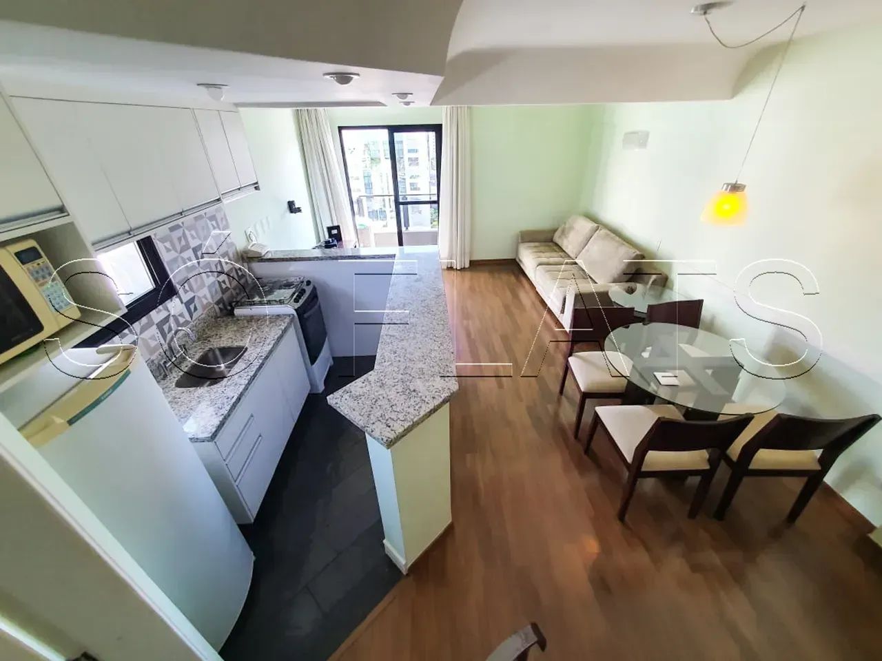 Duplex mobiliado em Moema com suíte e varanda no Flat Place Vendome