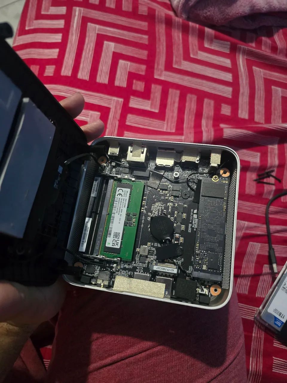 Mini PC AMD RYZEN 7 8 NÚCLEOS 8 RAM DDR5 - Foto 4