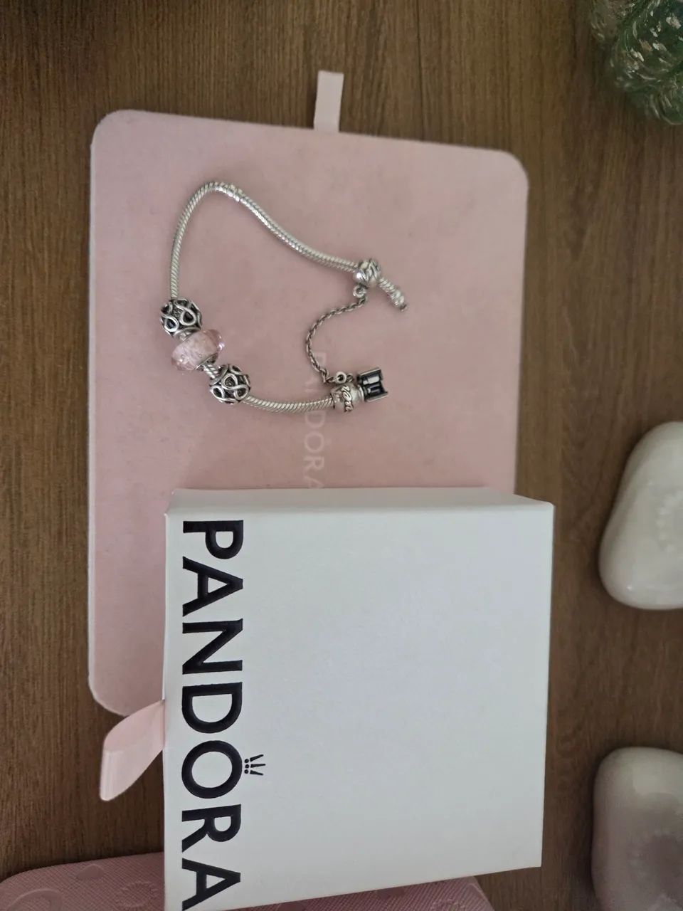 Pandora 16 cm e 3 berloques e 1 corrente segurança com cx - Foto 3
