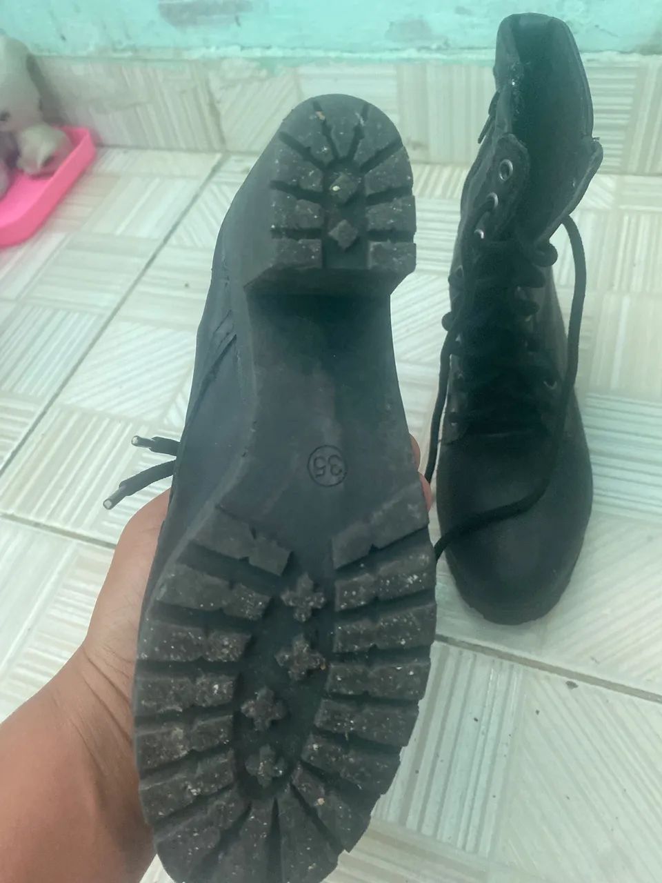 Vendo bota tamanho 35 - Foto 3