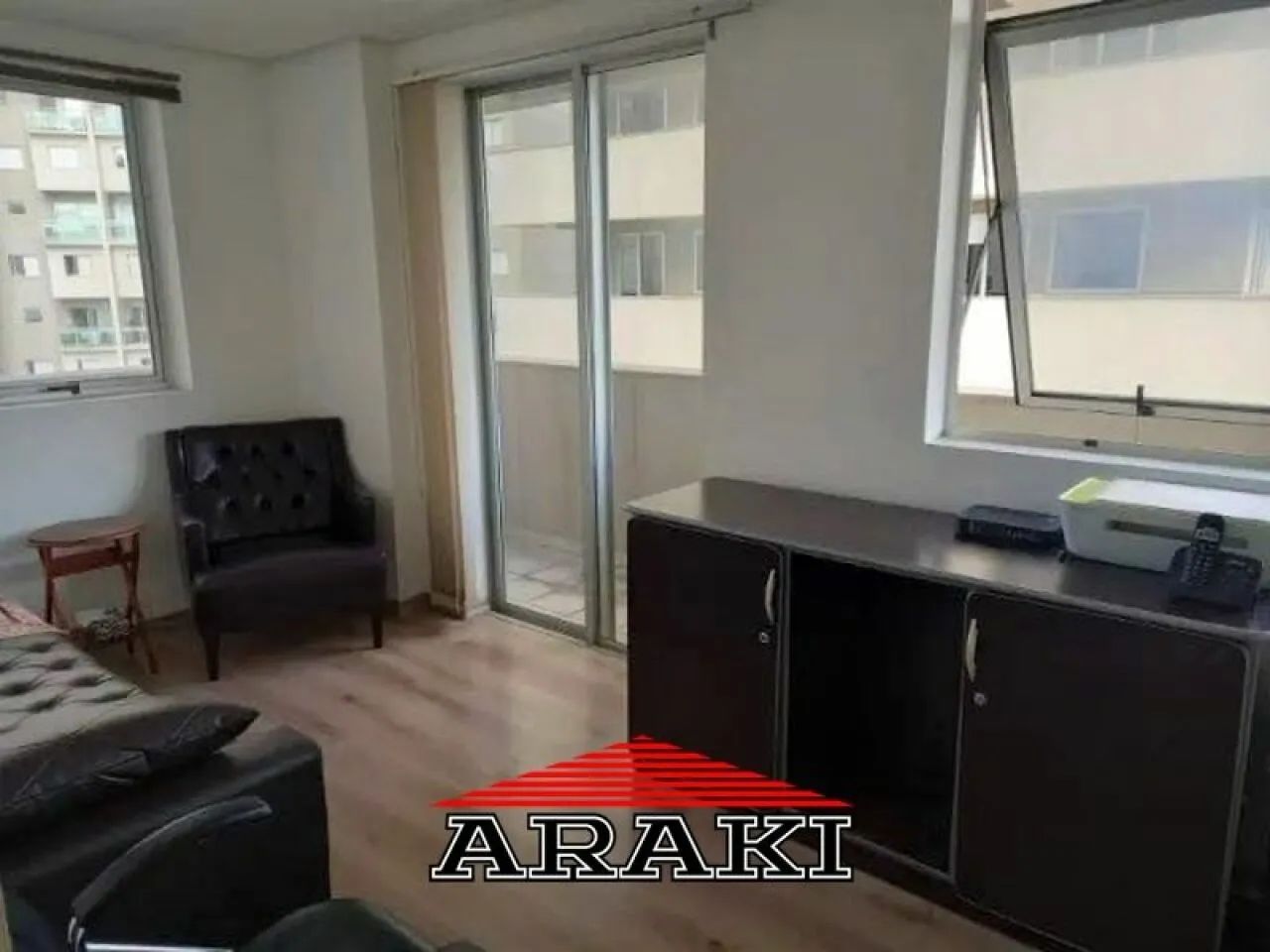 Conjunto comercial com 37m2 em frente à estação Paraíso do metrô. - Foto 3