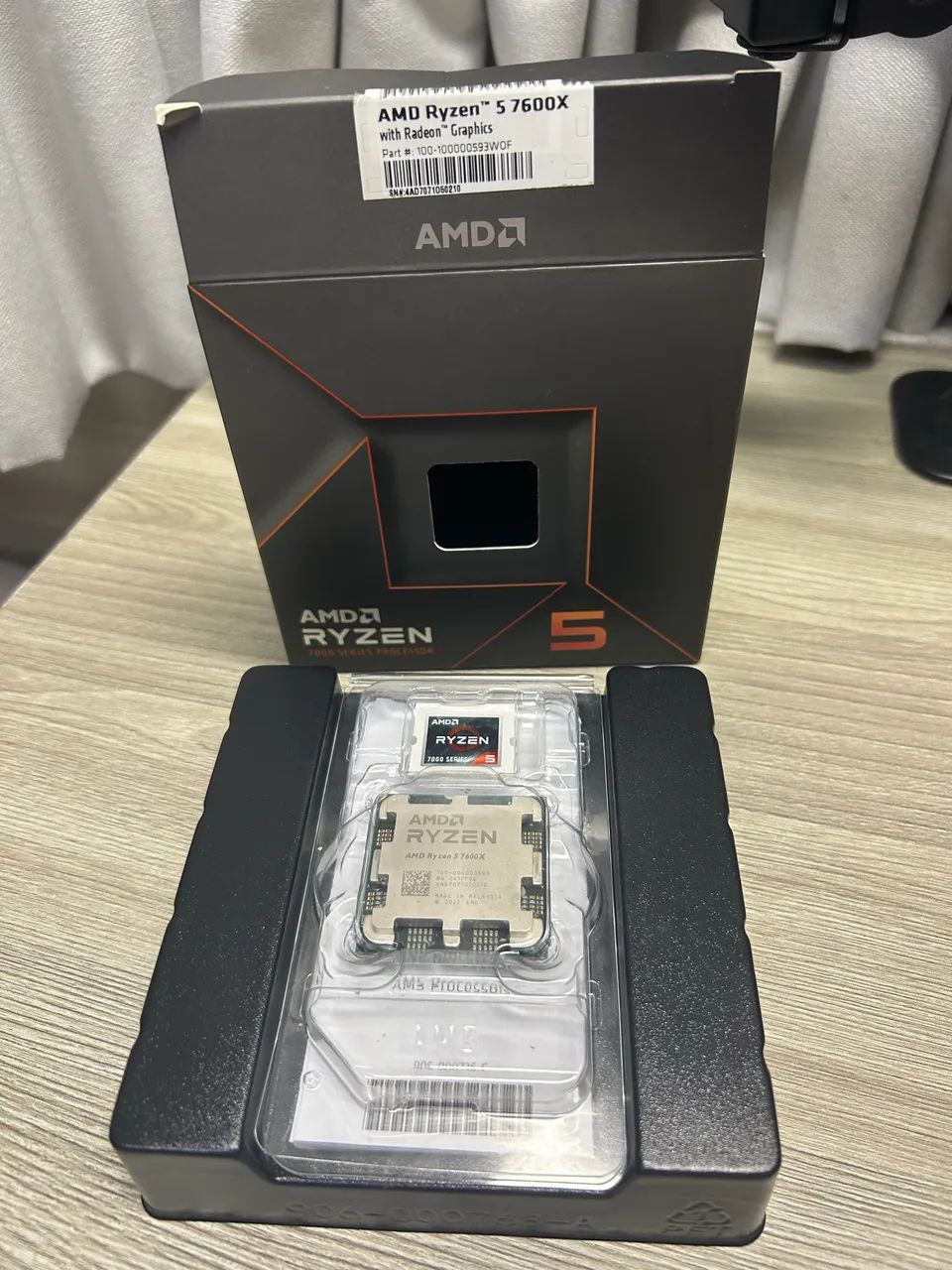 AMD Ryzen 5 7600X
