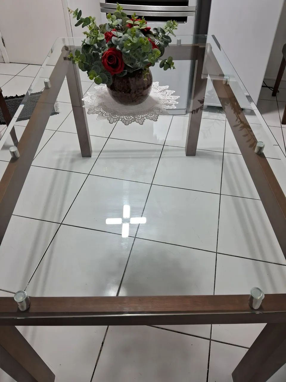 Vendo mesa com tampo de vidro - Foto 3