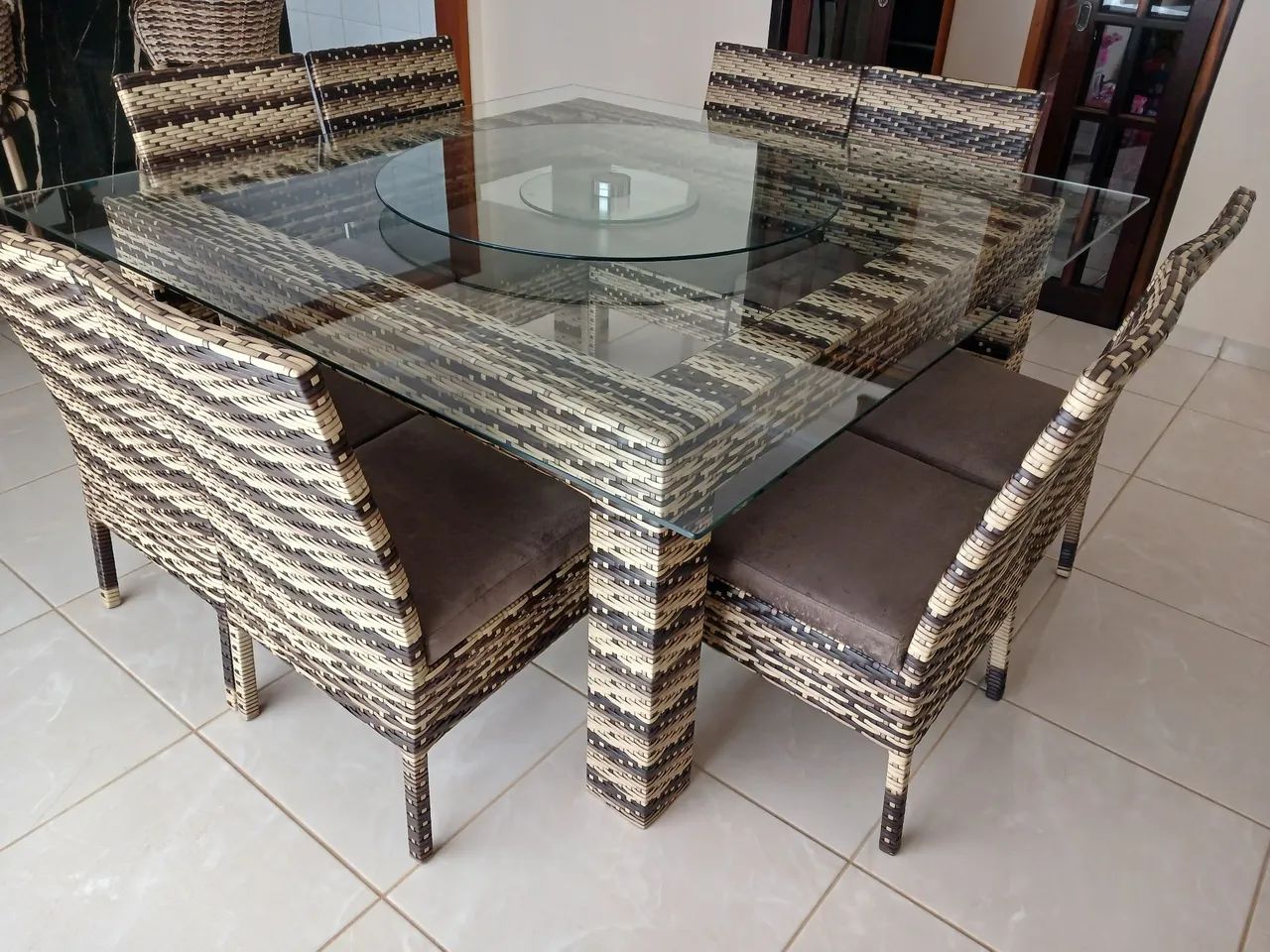 Mesa de jantar com cadeiras  - Foto 4