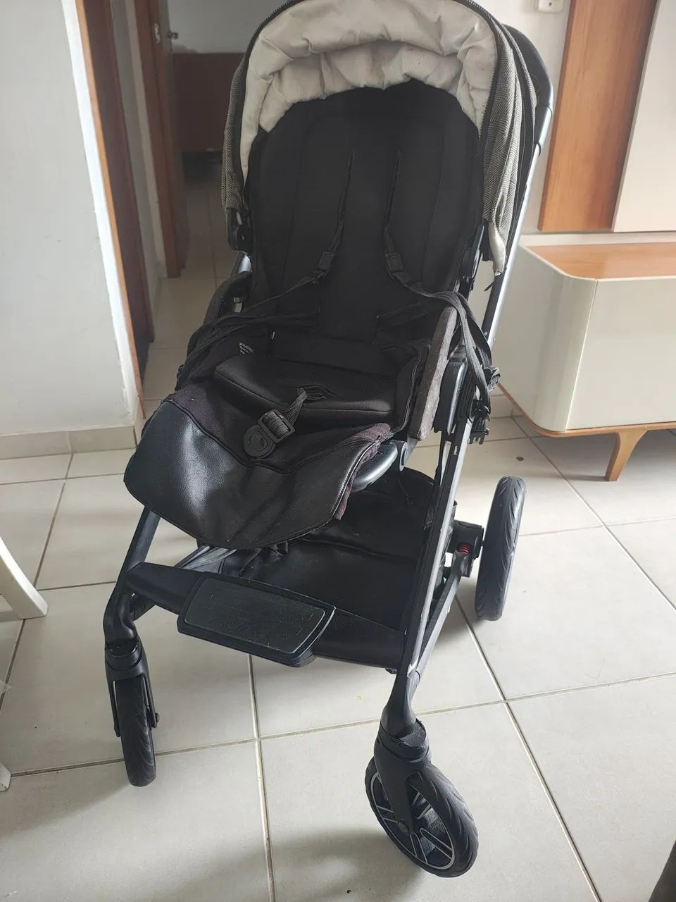 Carrinho de Bebê Retrátil + Bebê Conforto
