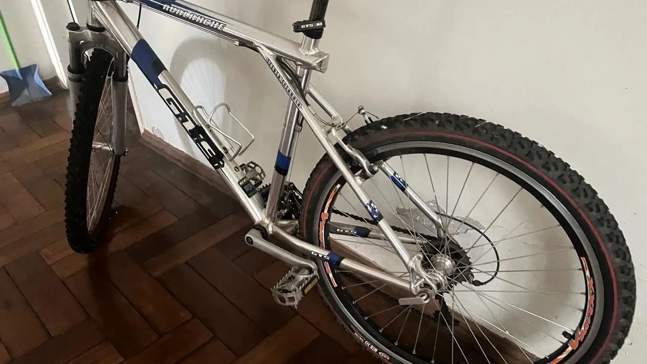 Bicicleta Mountain Bike - Foto 3