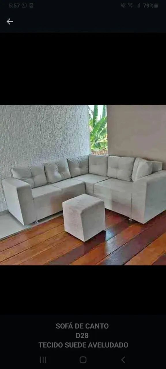 Sofá de canto estilo L acompanha puff 