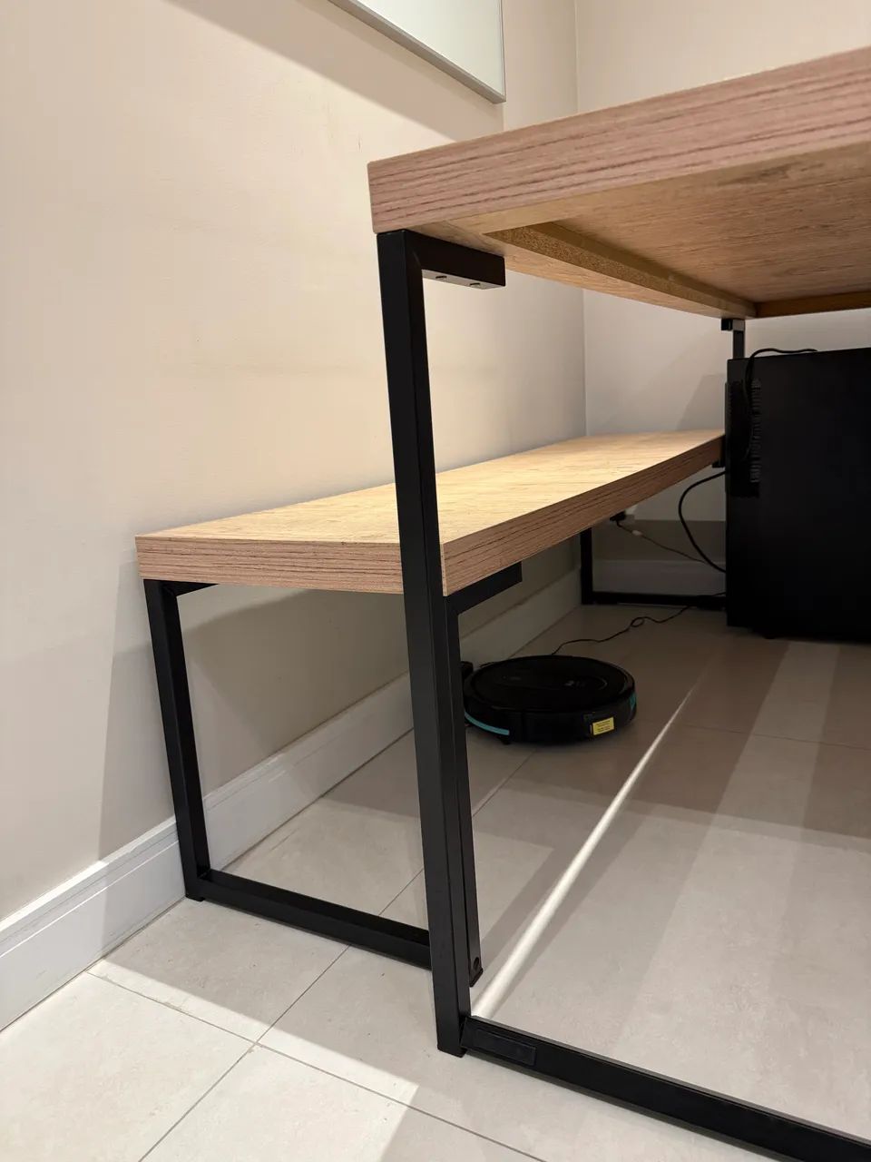 Mesa estilo industrial com banco e 2 cadeiras palito  - Foto 5