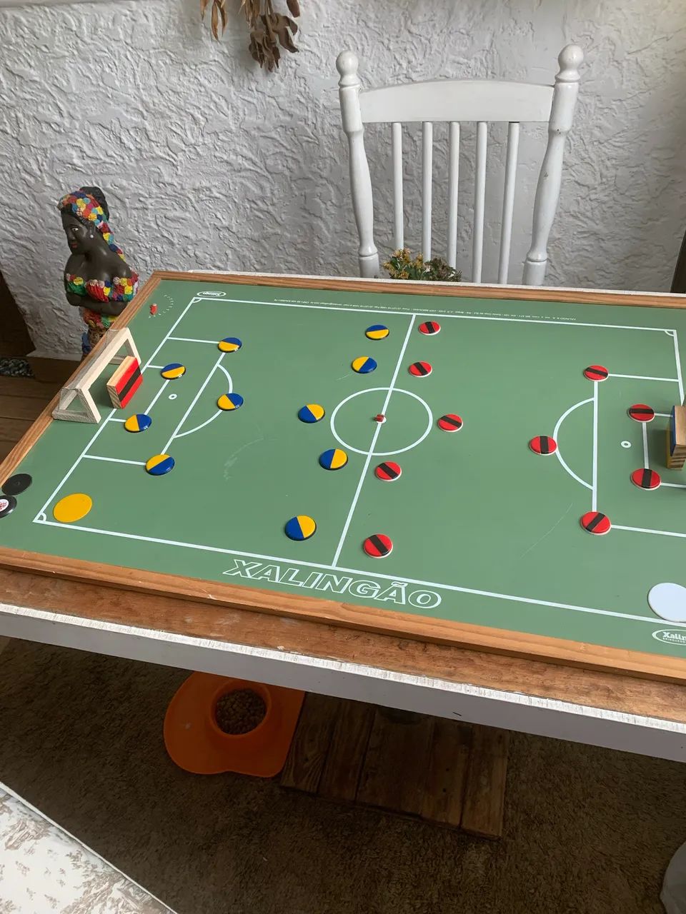 Jogo botões com mesa