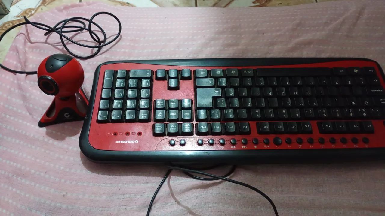 Teclado + Webcam 
