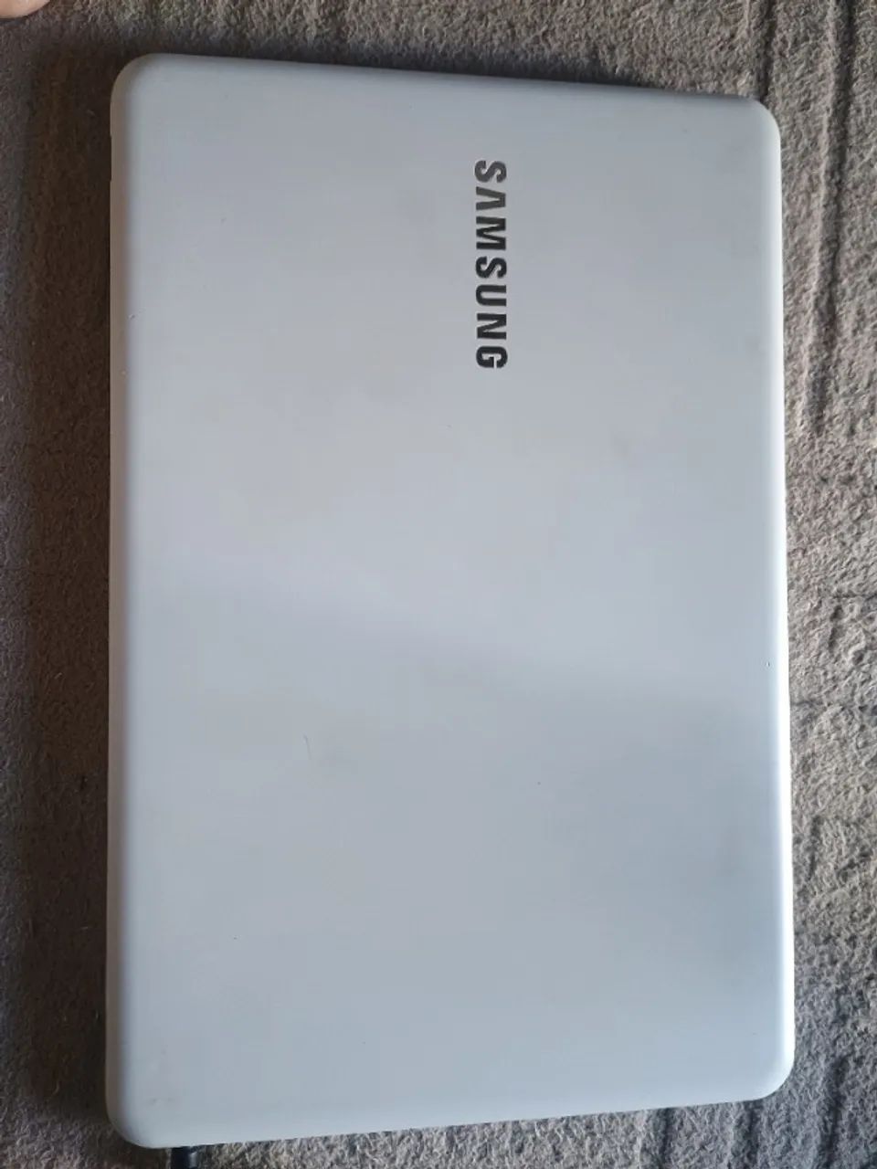 Notebook Samsung modelo NP 35 oxaa/entrada 19v - Foto 3