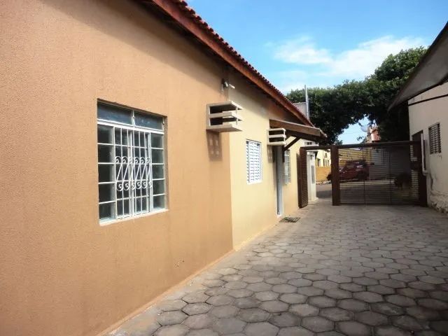 Casa 2 q no centro de Aquidauana 