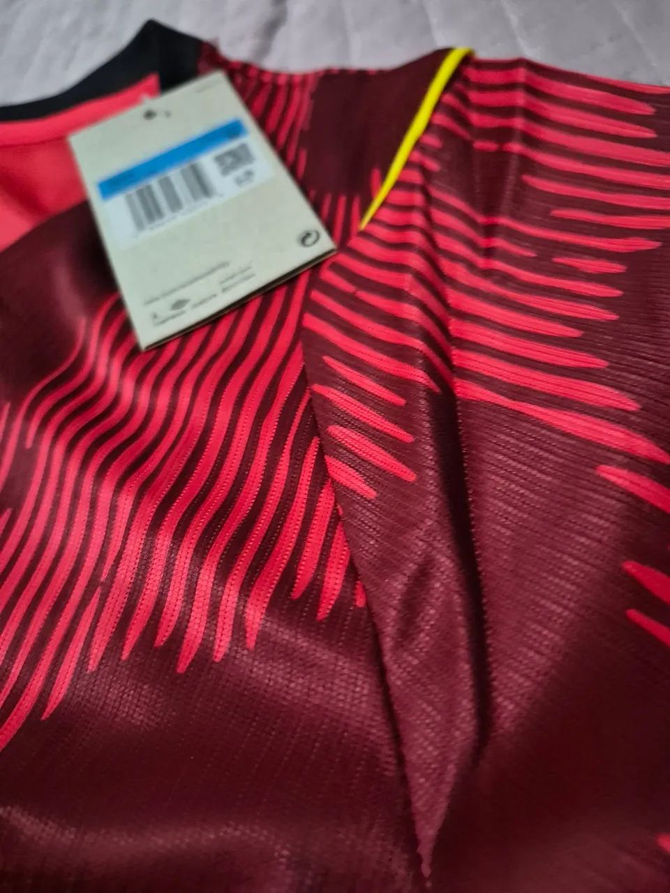 Camisa vermelha M Brasil 2026 - Foto 4